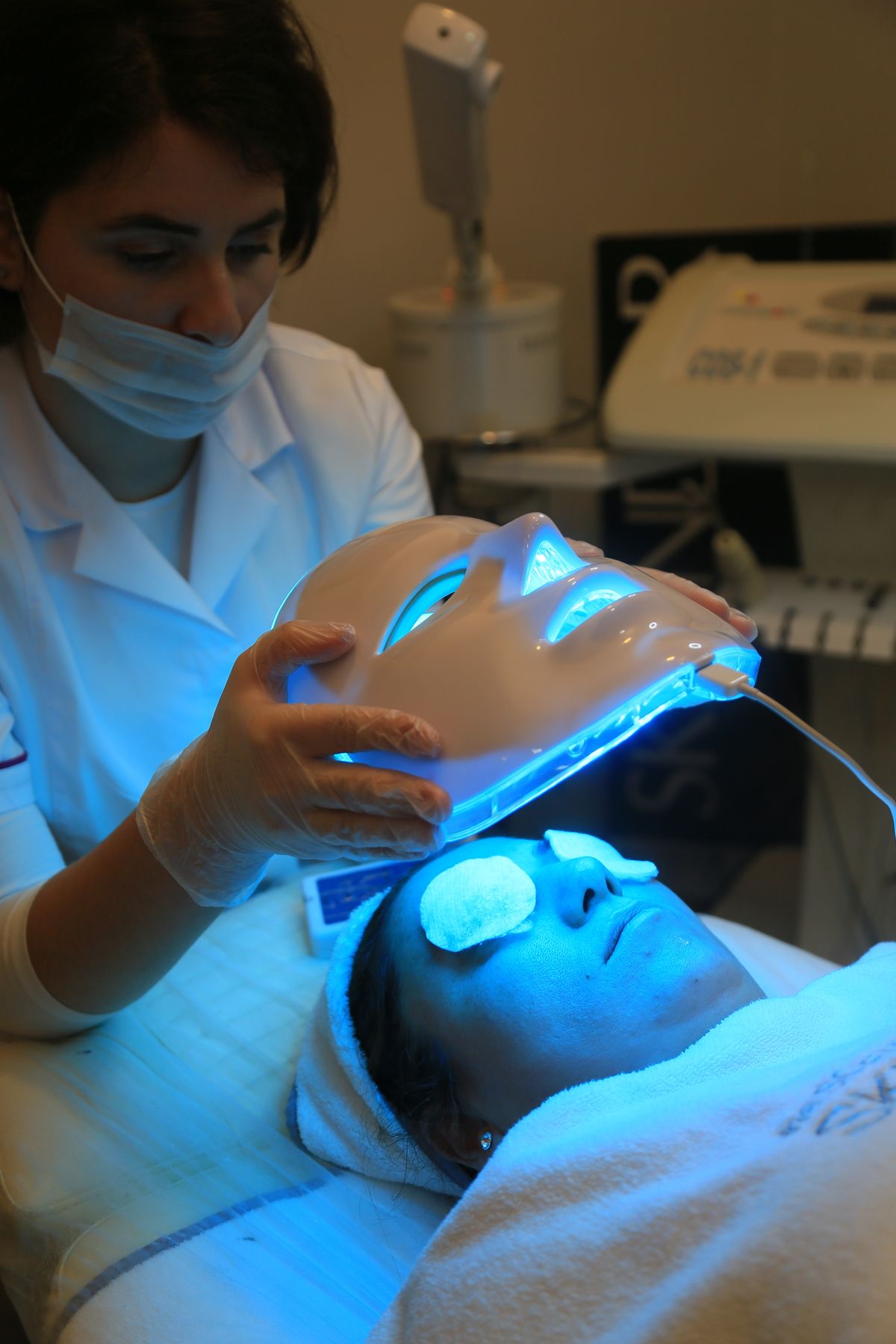 Korean LED Face Mask (CurrentBody S2)