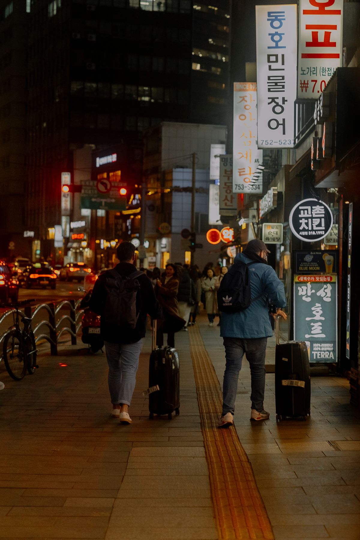 Seoul street food culture at night